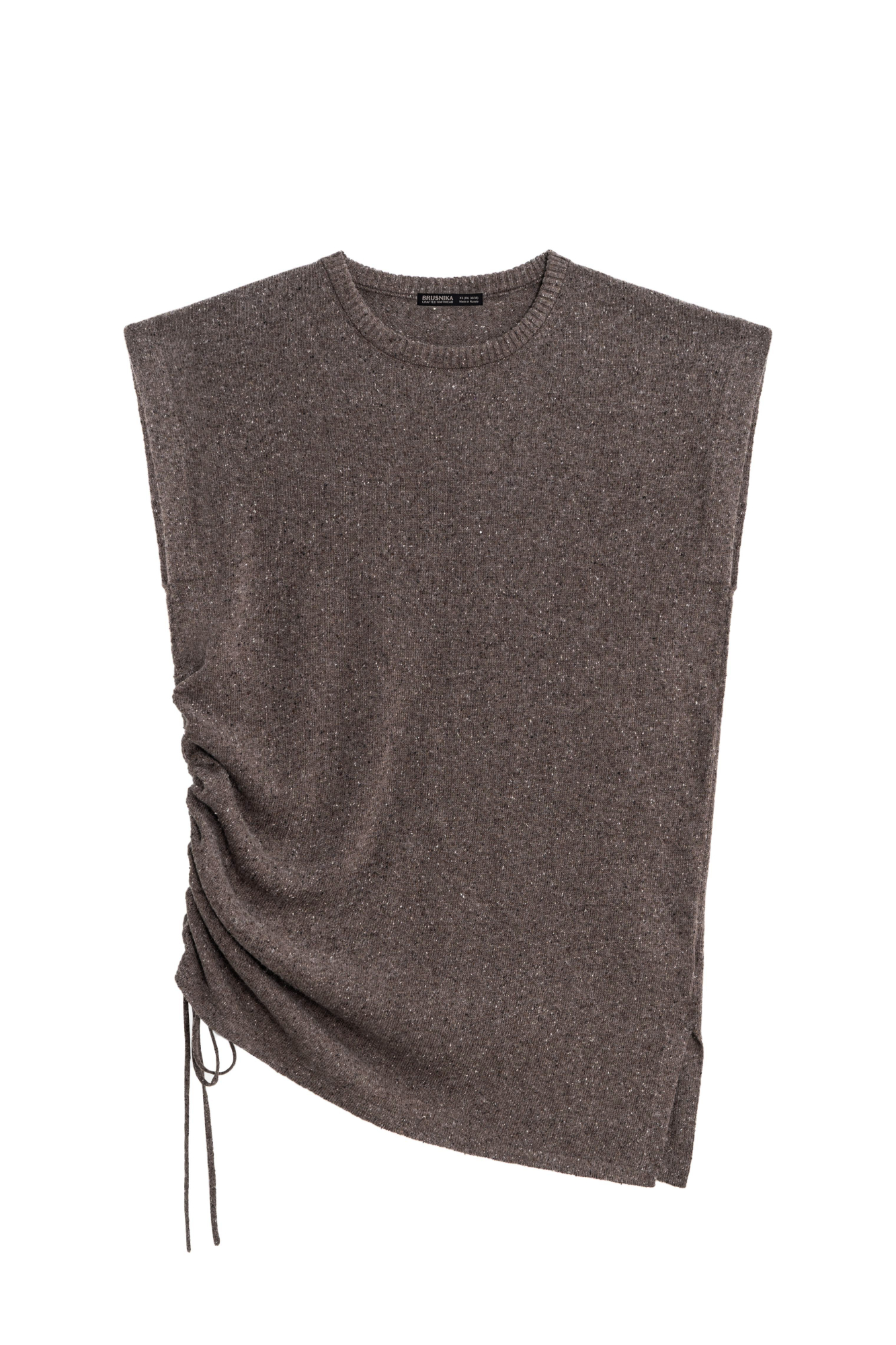 Трикотажный меланжевый жилет из мягкой шерсти с добавлением шелка и вискозы. Модель прямого силуэта без рукавов, круглый вырез, кулиска и разрез сбоку. Можно дополнить брюками из такой же пряжи.