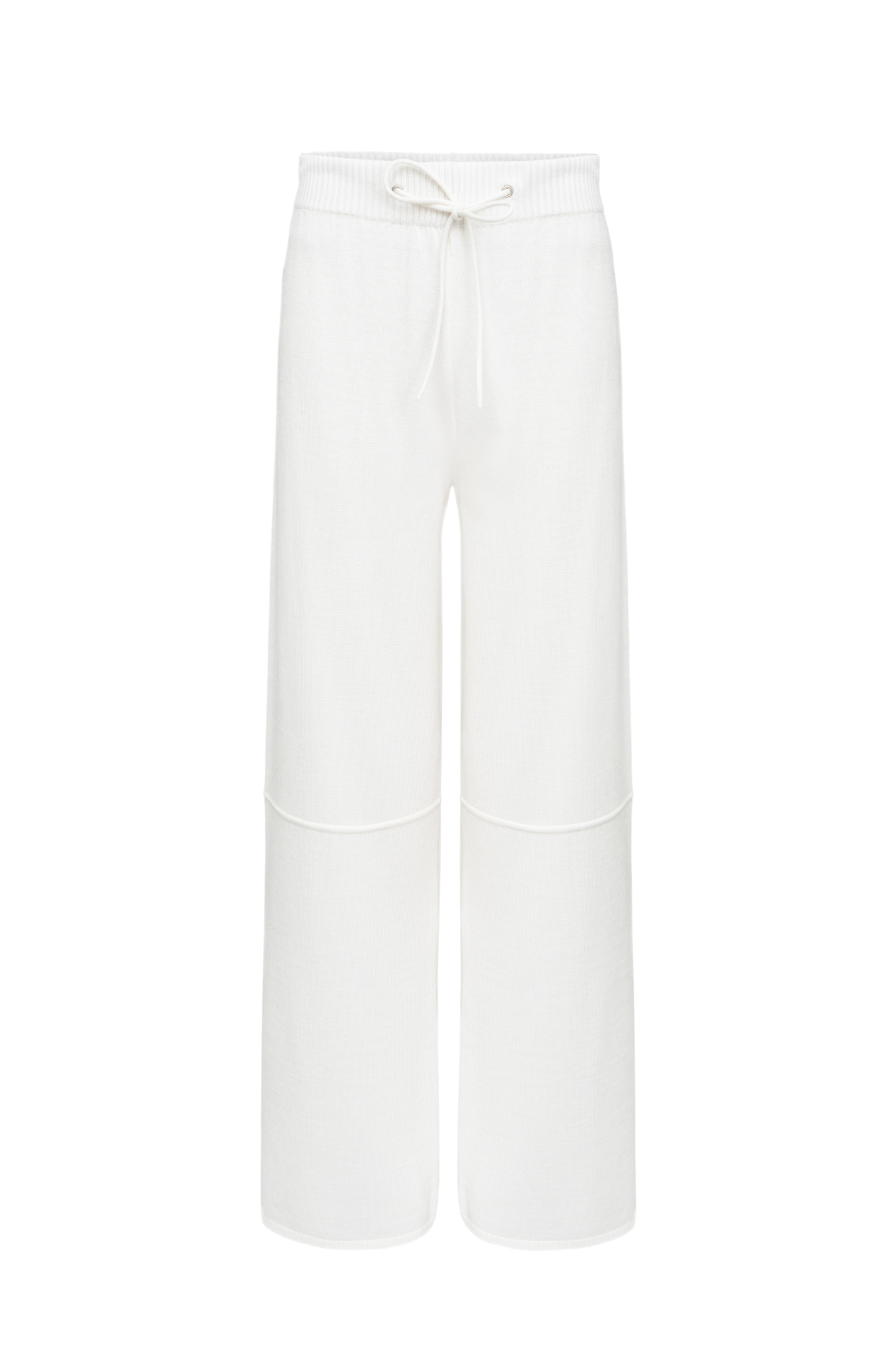 Трикотажные брюки из шерсти. Модель свободного силуэта, со средней посадкой, боковыми и задними карманами и эластичным пояс в рубчик, дополненным тонким шнурком.