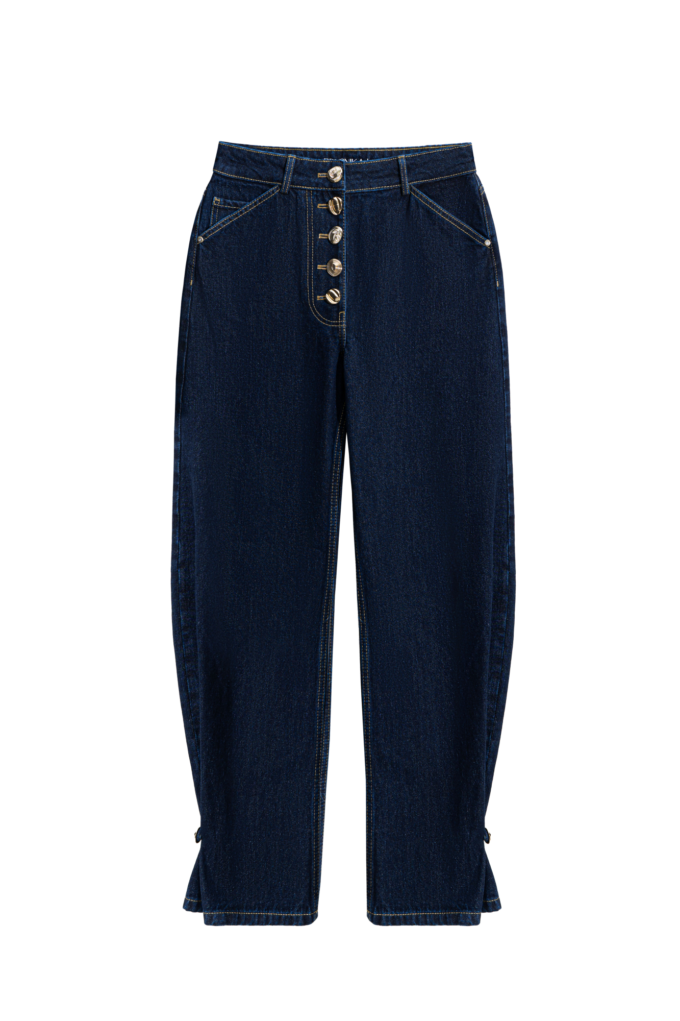 Джинсы из 100% хлопка. Модель с пятью карманами, застежкой на акцентные пуговицы и пуговицами внизу.