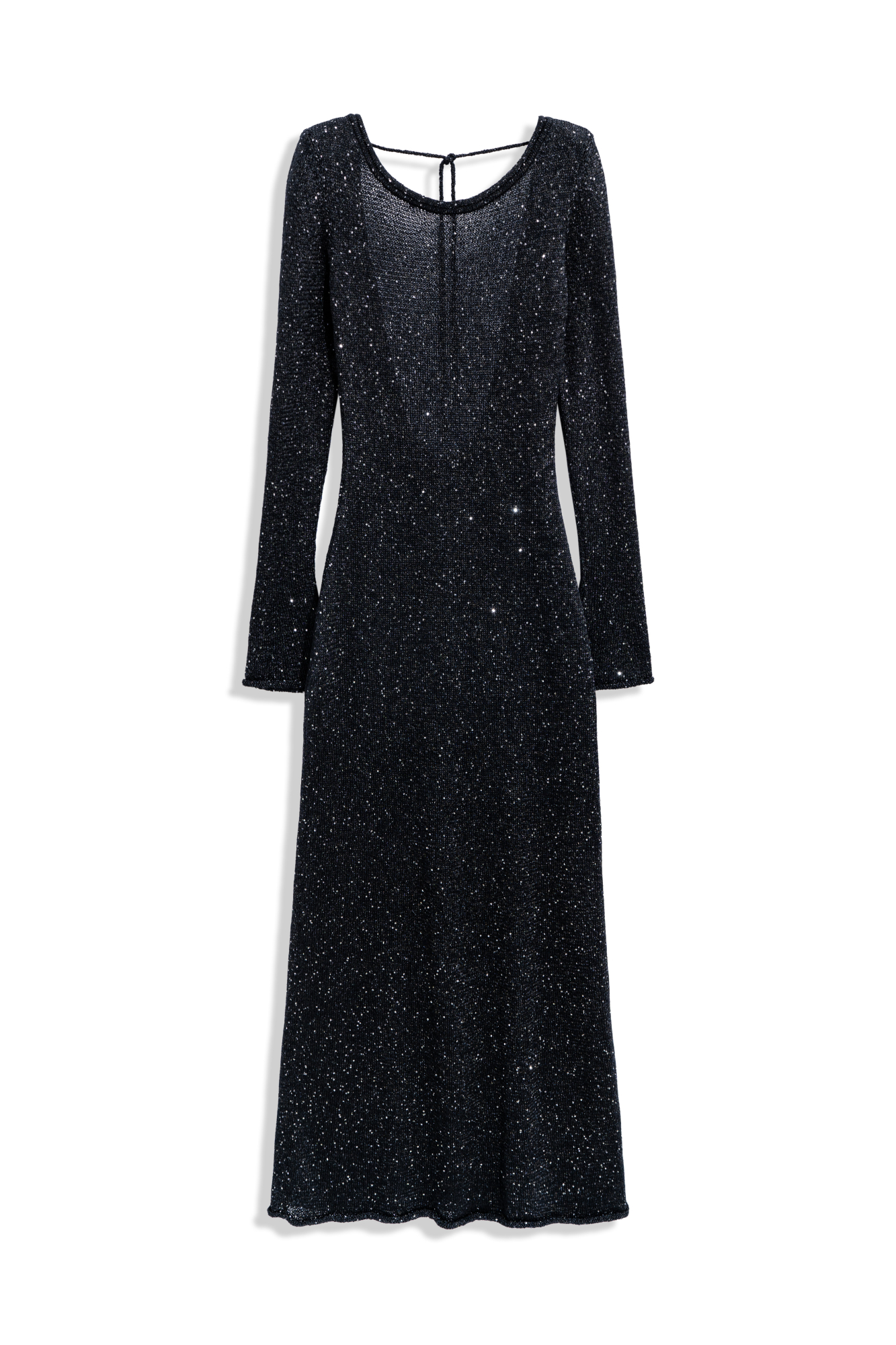 Трикотажное платье длины макси из хлопка с пайетками. Модель приталенного силуэта с длинными рукавами и открытой спиной. Манжеты рукавов и подол декорированы валиками.