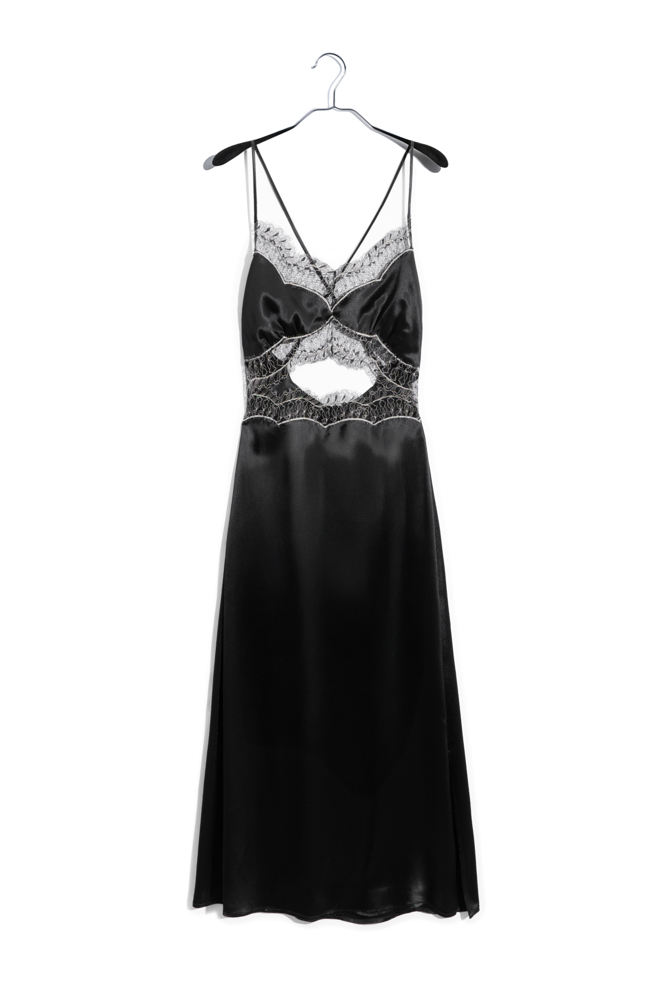 Атласное платье длины макси, декорированное кружевом. Модель приталенного силуэта на тонких бретелях, с открытой спиной и вырезом под грудью. Застежка на потайную молнию.