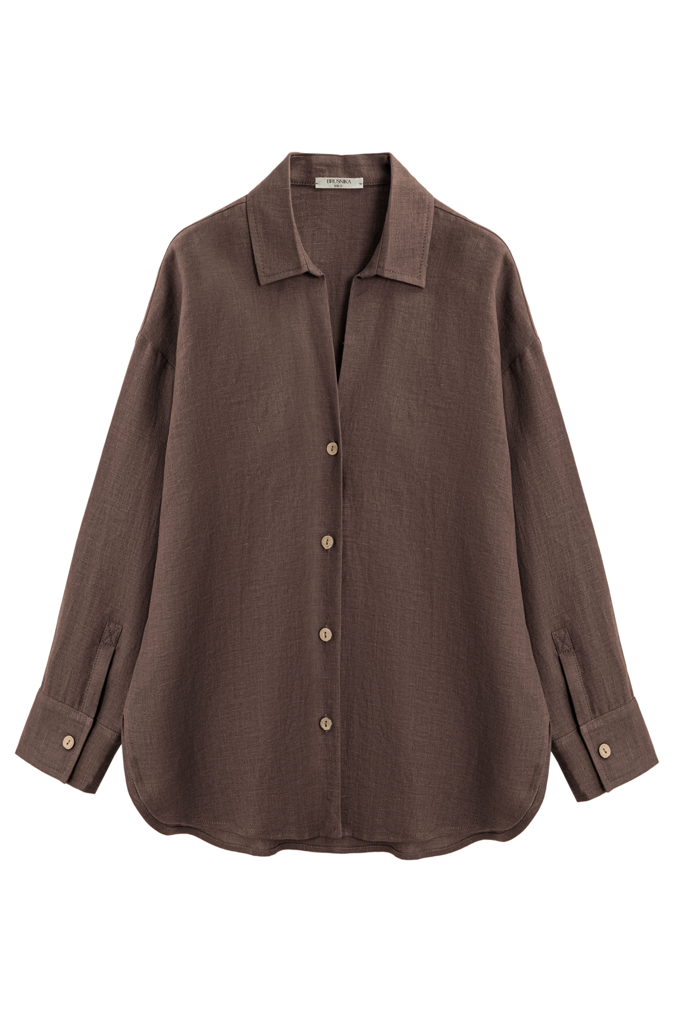 Рубашка из 100% льна. Модель свободного кроя, с отложным воротником, V-образным вырезом, длинными рукавами с манжетами на пуговицах.