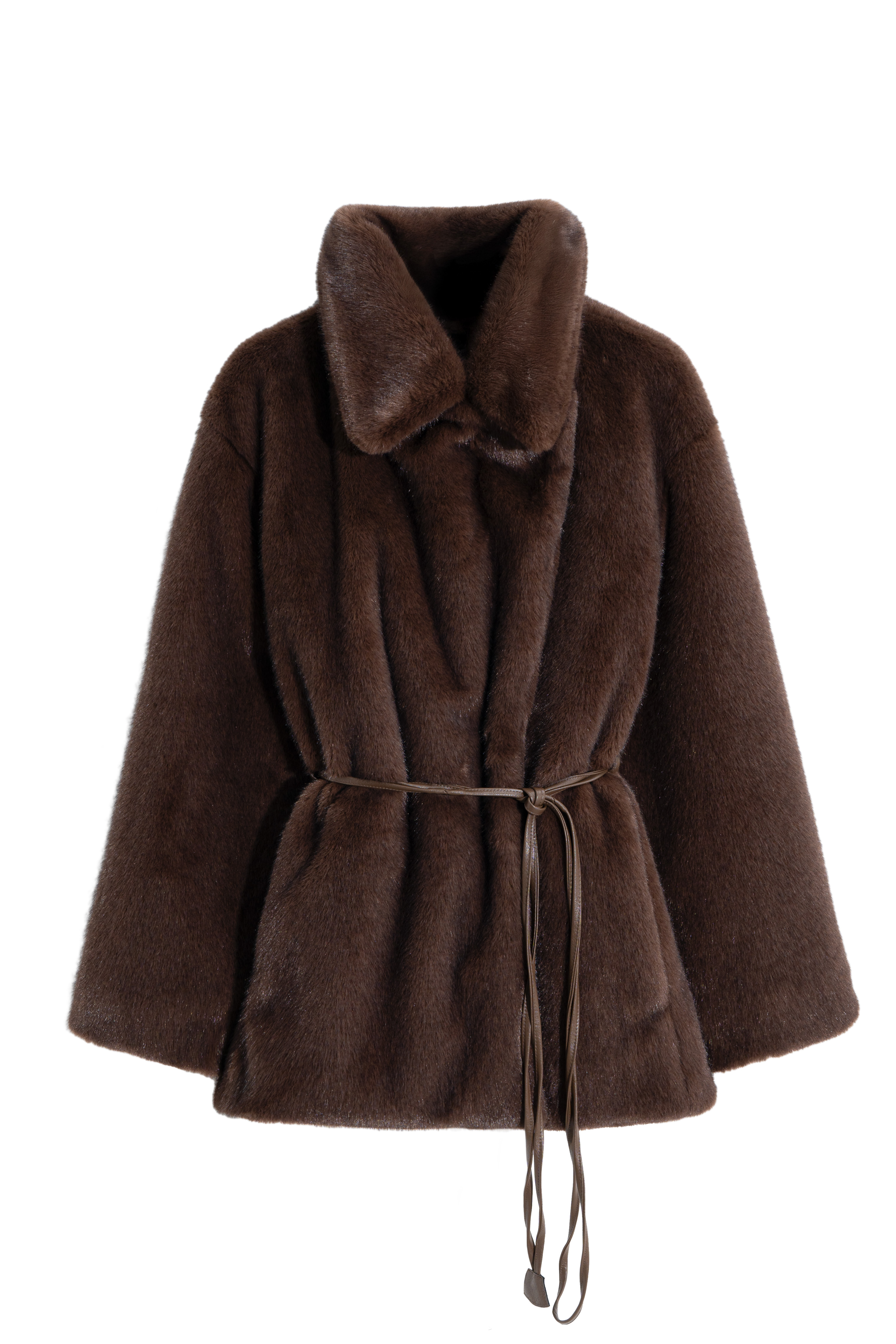 Шуба из экомеха с тонким поясом