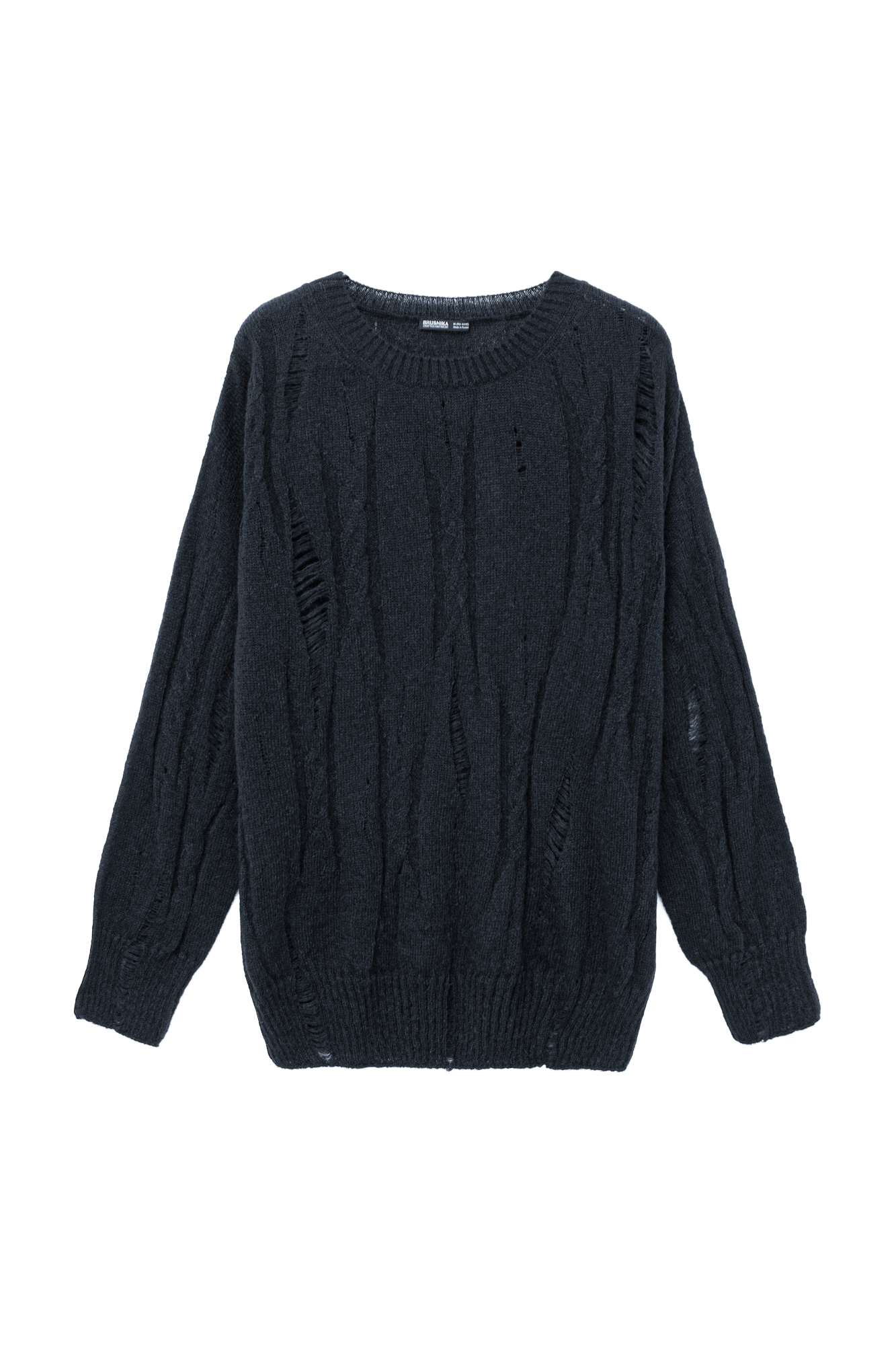 Трикотажный джемпер из смесовой шерсти. Модель свободного силуэта со спущенной линией плеча и разрезами в стиле гранж.