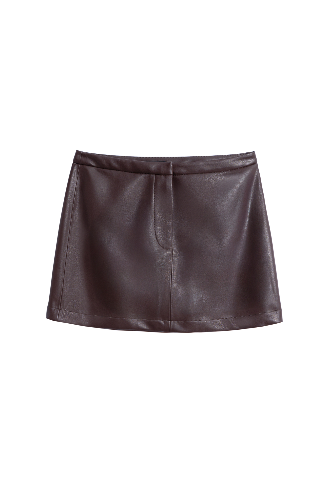 Юбка длины мини из экокожи. Модель выполнена на подкладке. Застежка на молнию, скрытые пуговицу и крючок.
