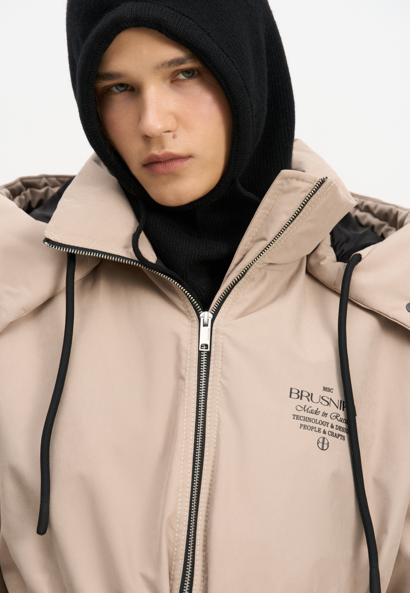 Трикотажный капор на кулиске из шерсти и кашемира. 