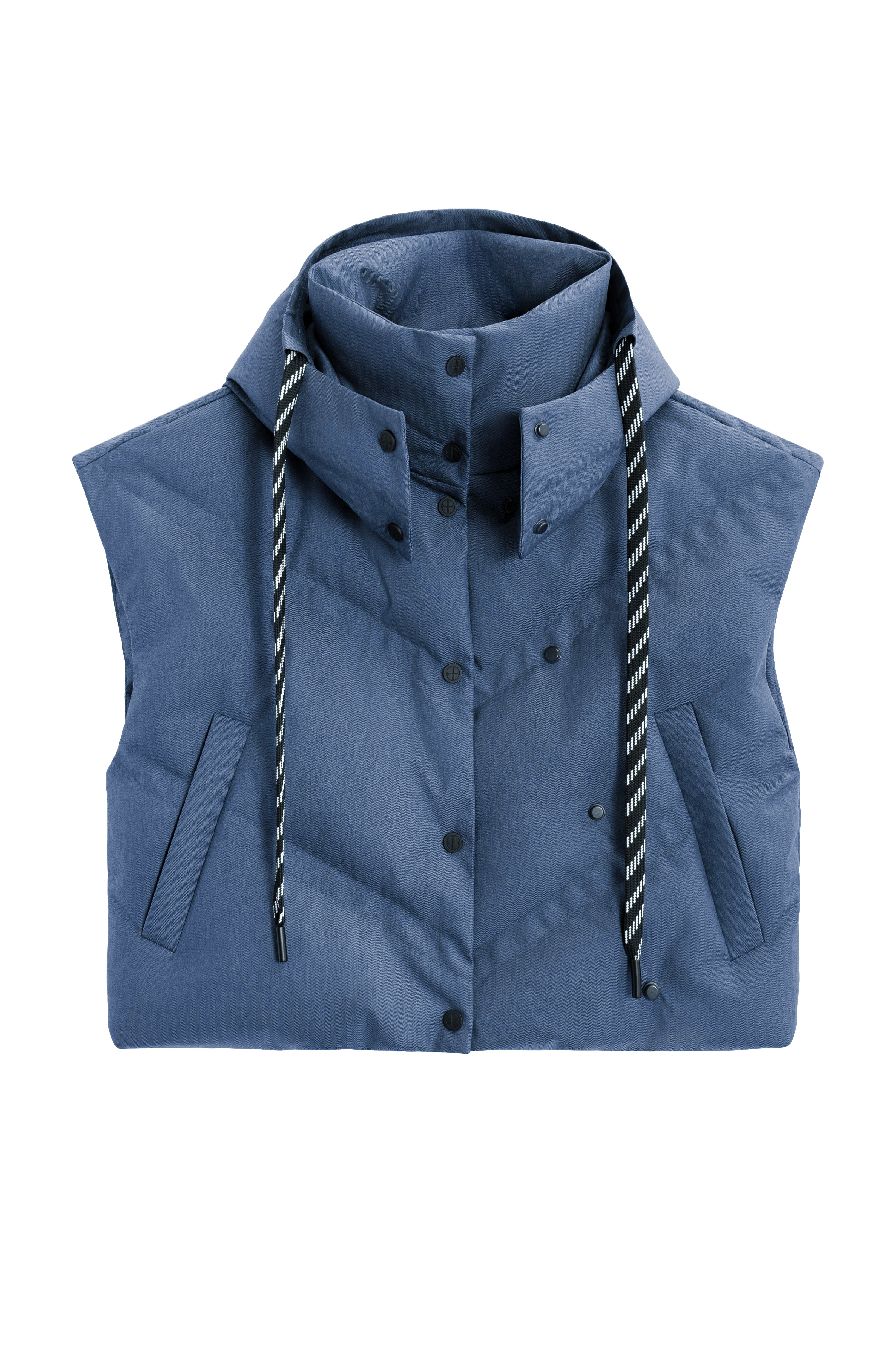 Жилет на пуху с двойной отстрочкой