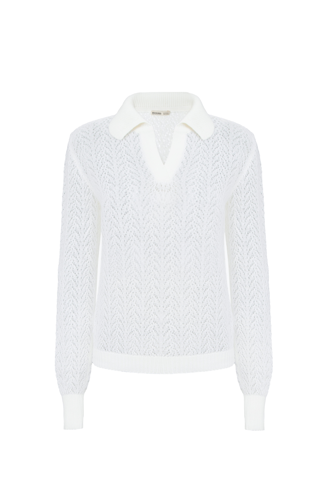 Трикотажный ажурный джемпер из шерсти с добавлением мохера. Модель прямого силуэта со спущенной линией плеча, длинным рукавом и воротником-поло без пуговиц.