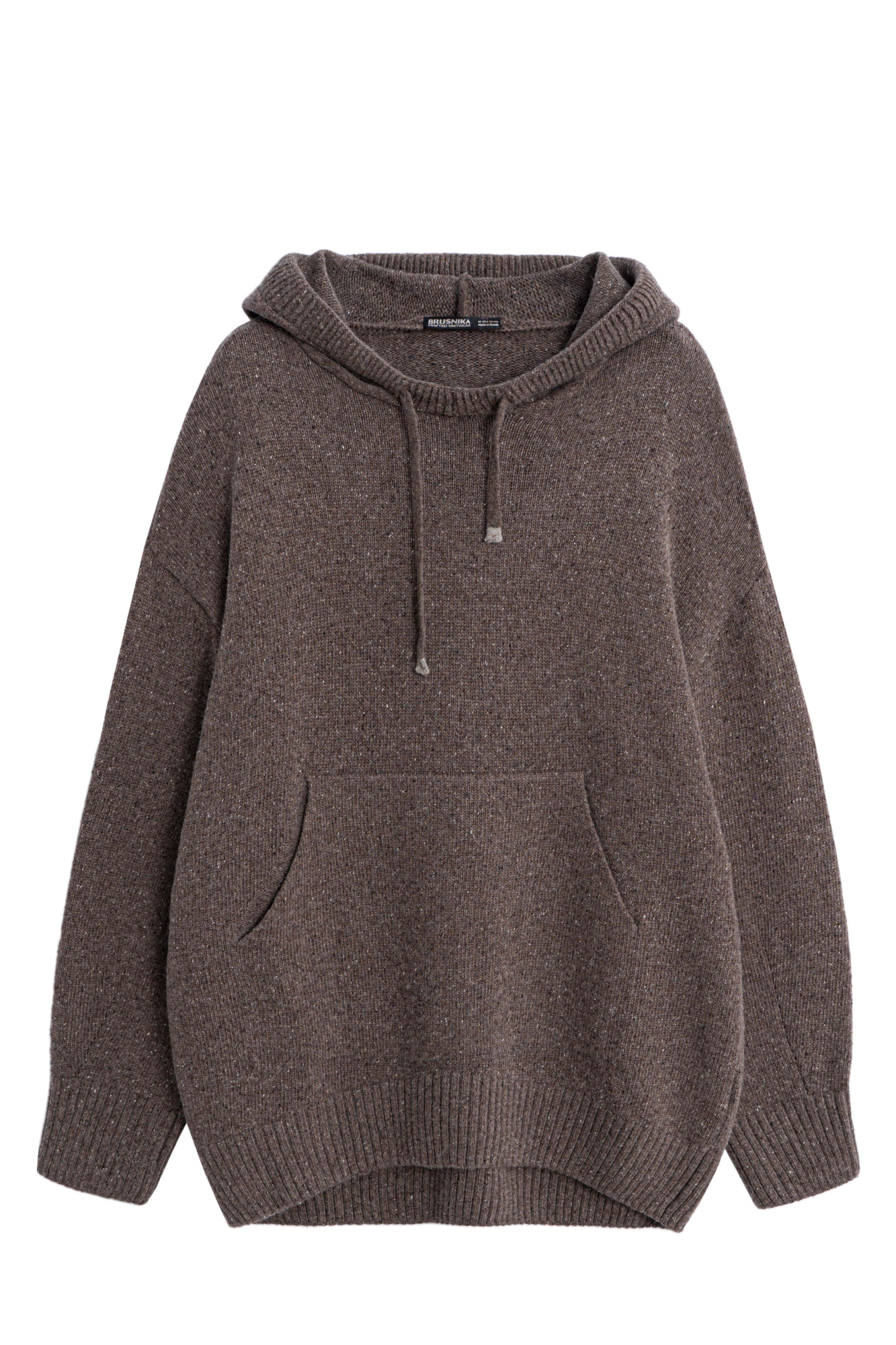 Трикотажное худи с капюшоном с добавлением шелка. Модель свободного силуэта, со спущенной линией плеч, длинными рукавами, широким капюшоном на кулиске и карманом-кенгуру. Края изделия выполнены в широкий рубчик.