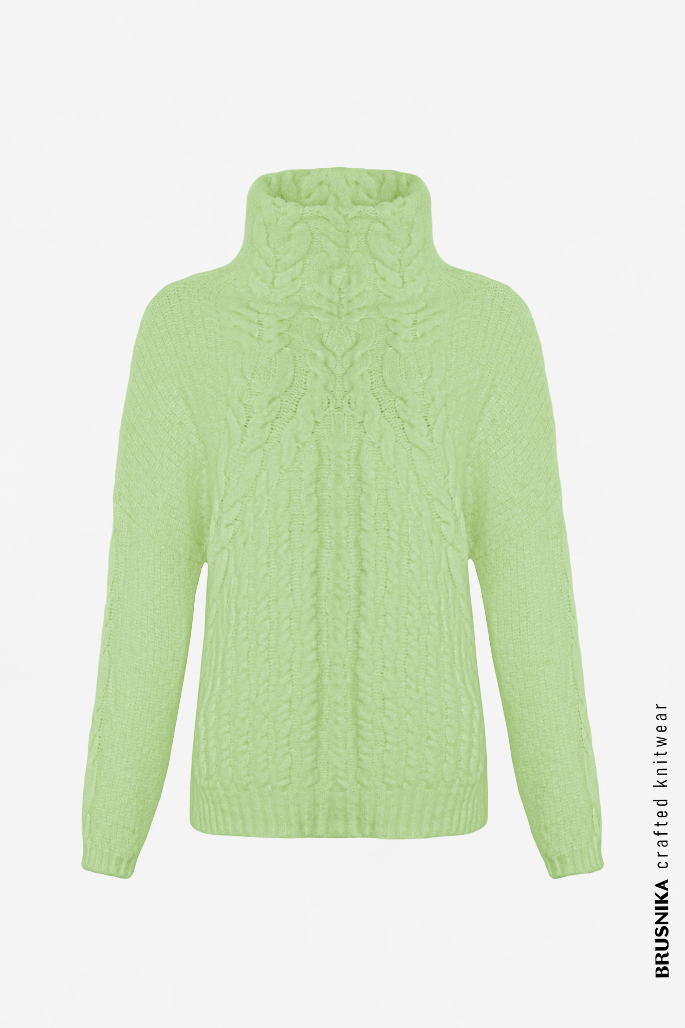 Объемный джемпер из мохера и шерсти с высоким горлом. Фактурный узор из кос.