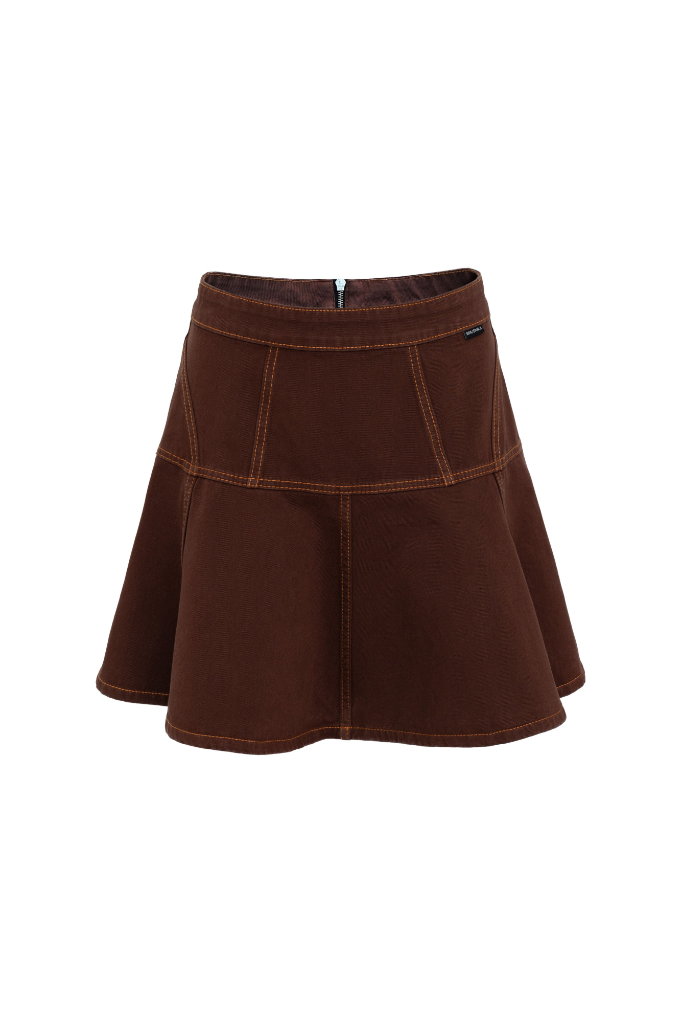 Джинсовая юбка длины мини с брендированным ярлыком на поясе и застежкой на молнию сзади. Дополнить образ можно бомбером.