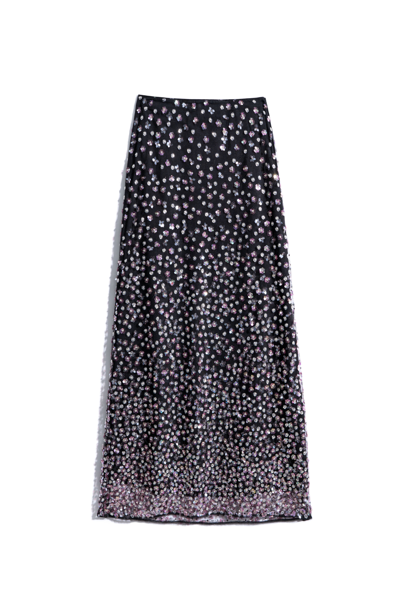Юбка длины макси, расшитая пайетками и бисером. Застежка на потайную молнию. Изделие на подкладке.
