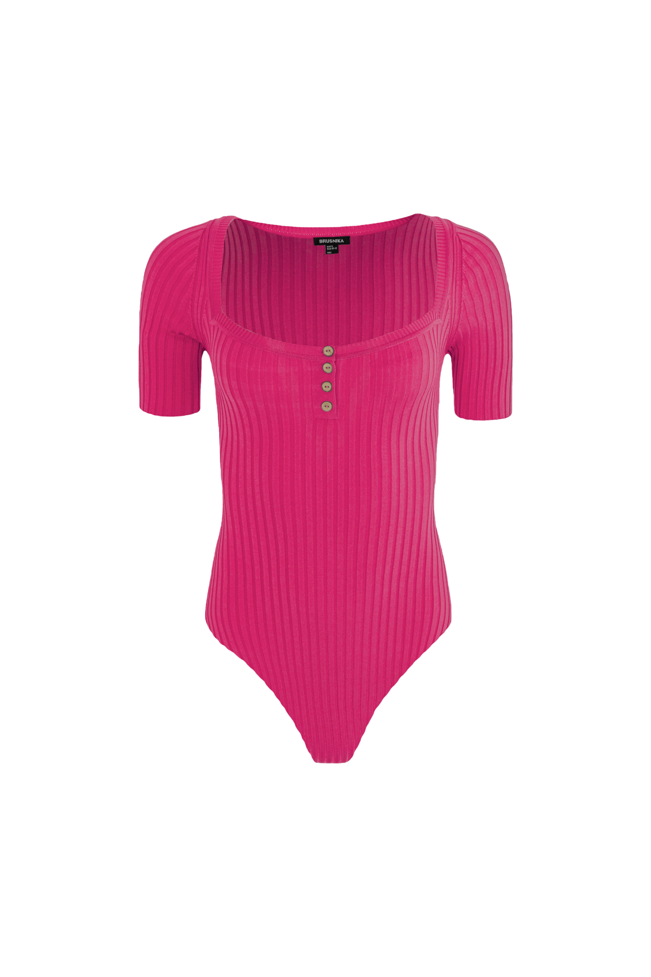 Трикотажное боди из вискозы в широкий рубчик. Модель с квадратным вырезом головины, коротким рукавом и застежкой на бельевые крючки. Изделие декорировано небольшими пуговицами.