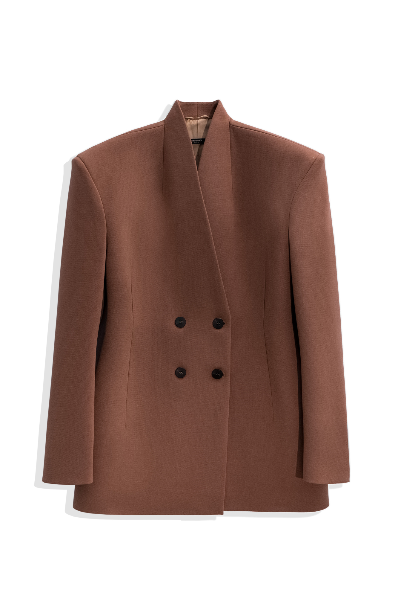 Двубортный жакет из вискозы. Модель приталенного силуэта, с широкими плечами и невысоким воротником без лацканов. Изделие выполнено на подкладке.