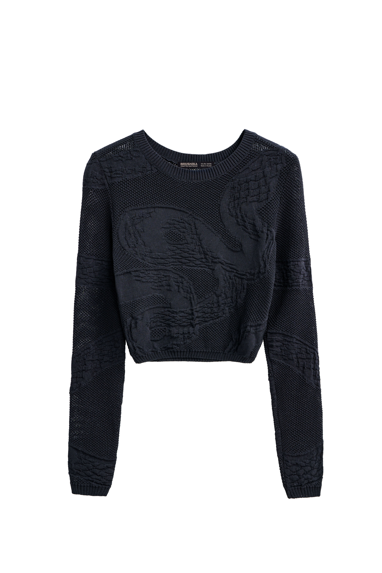 Трикотажный топ из органического хлопка. Молель укороченного силуэта, с длинными рукавами и круглым вырезом горловины. Изделие декорировано жаккардовым узором в виде змеи. Без подкладки.<br />
Органический хлопок - более экологичная и безопасная альтернатива обычному хлопку, выращенная без использования химикатов.