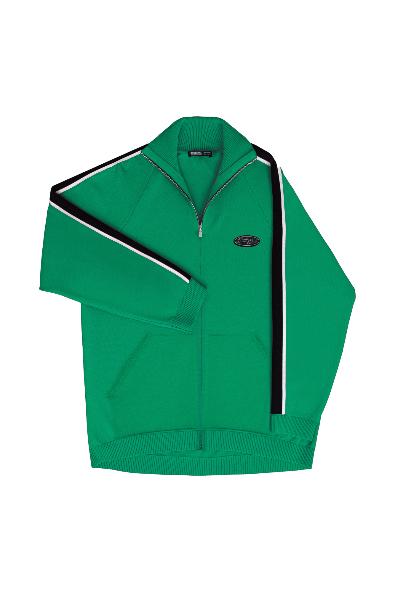 Бомбер из вискозы с брендированным ярлыком на груди, двухцветным лампасом и боковыми карманами. Воротник-стойка, манжеты и низ изделия в рубчик. Дополнить образ можно брюками или шортами в таком же стиле.