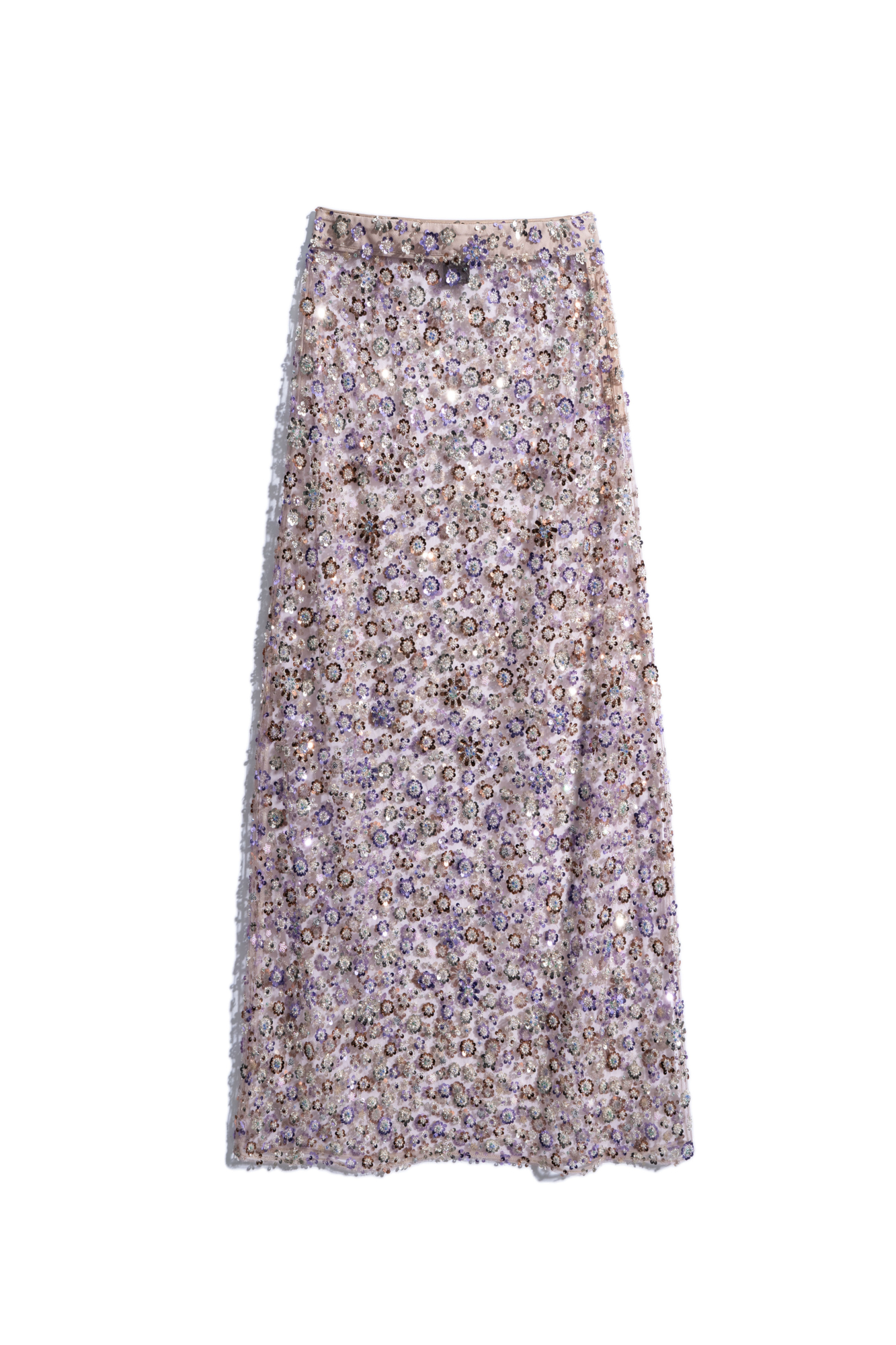 Юбка длины макси с цветочным орнаментом, вышитым пайетками и бисером. Застежка на потайную молнию. Изделие без подкладки.