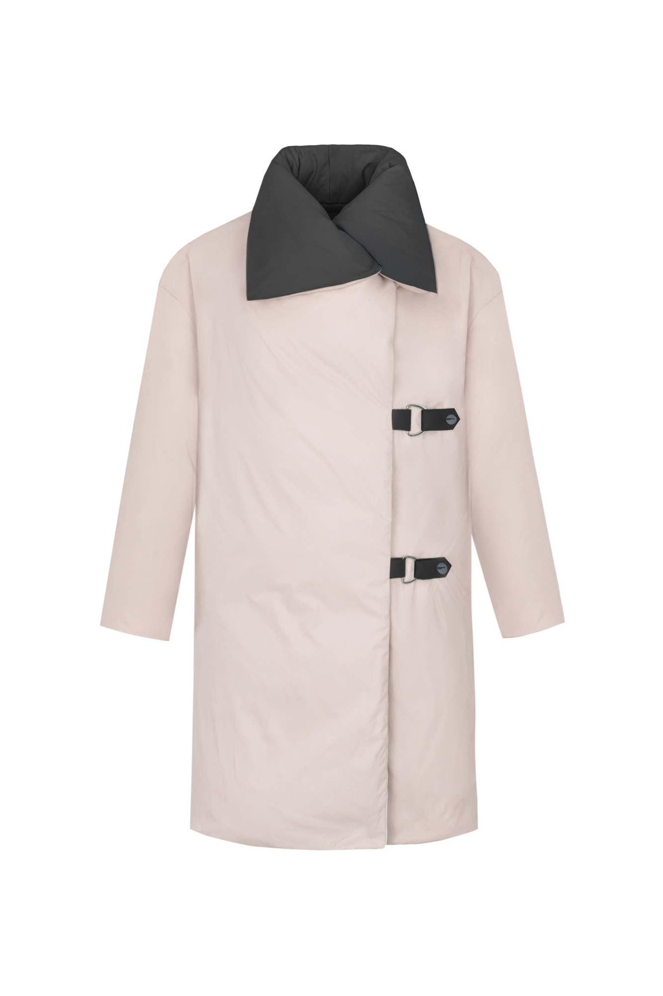 Двусторонний пуховик-одеяло с застежкой на кнопках и глубокими боковыми карманами. Средний показатель водонепроницаемости, можно носить в сухую погоду или моросящий дождик.