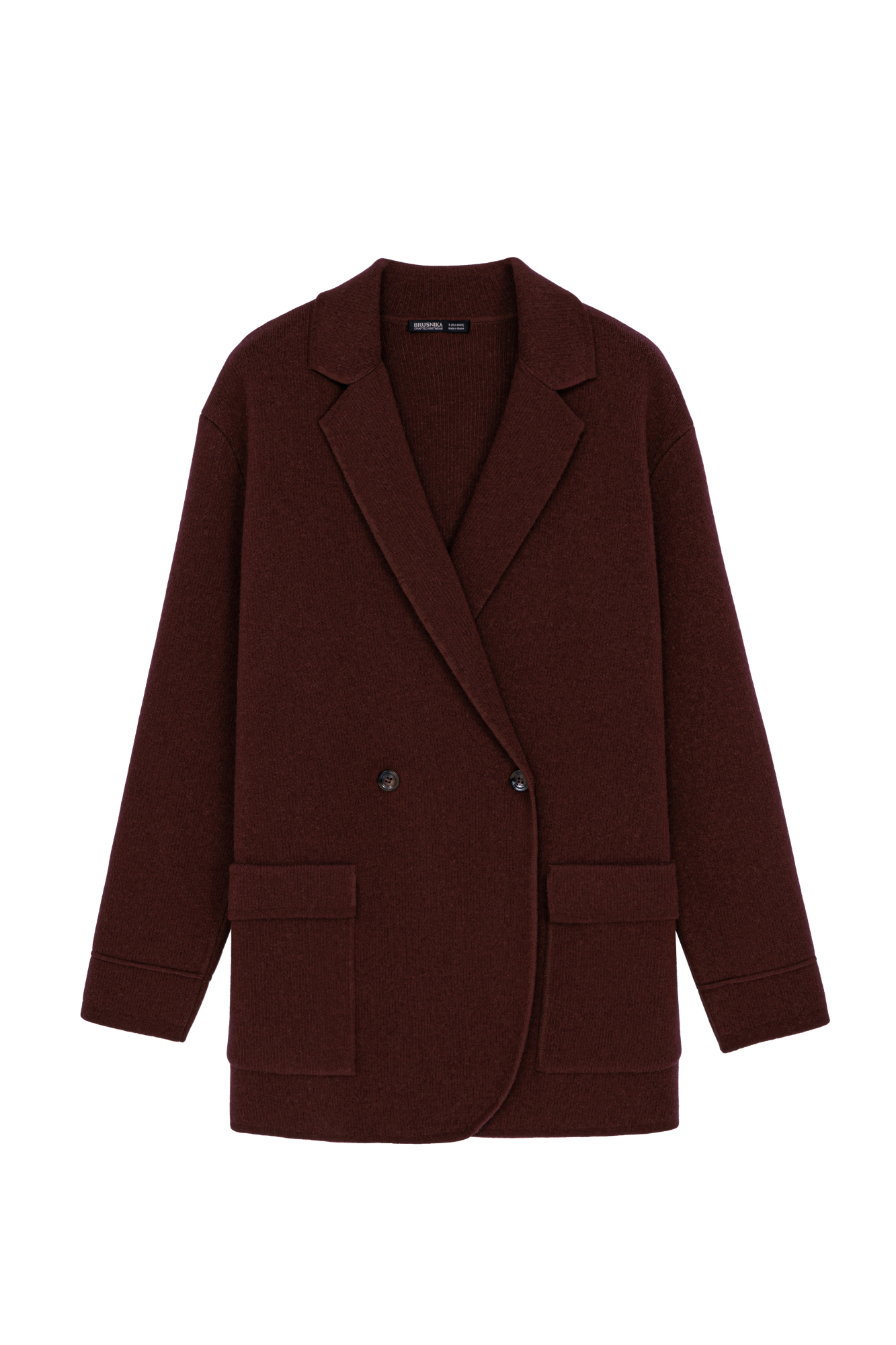 Трикотажный двубортный жакет из смесовой шерсти с добавлением кашемира. Модель прямого кроя, с прямоугольными лацканами и накладными карманами с клапанами спереди. Изделие без подкладки.