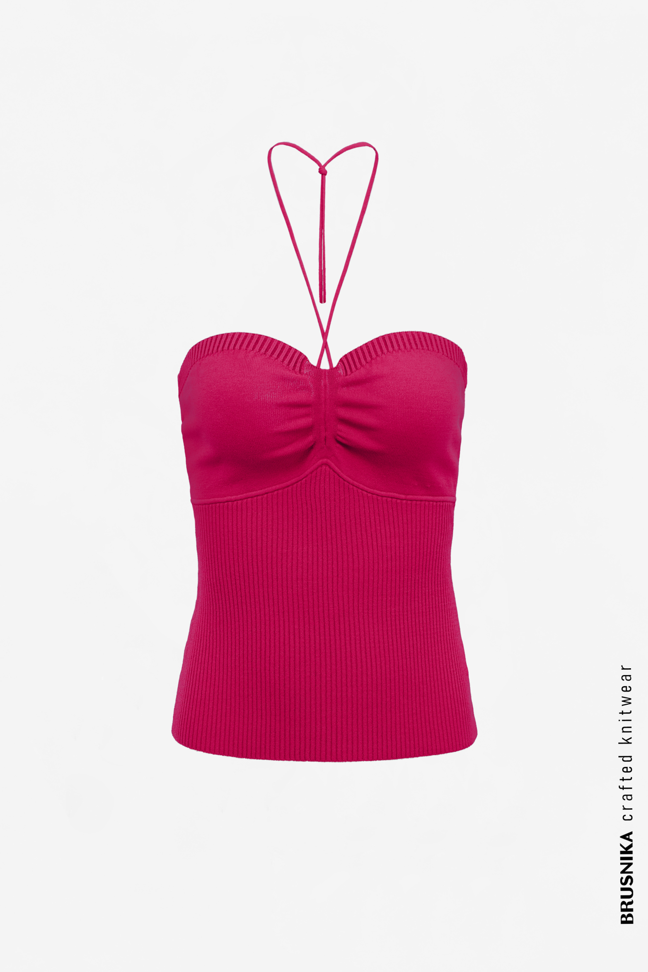 Топ из вискозы с открытыми плечами и драпировкой на груди.