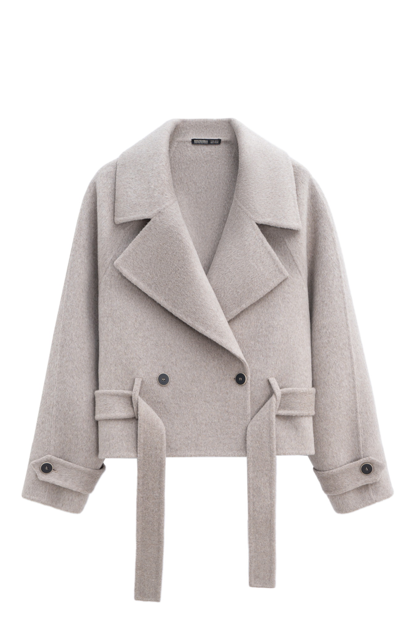 Двубортный короткий тренч из шерсти. Модель прямого кроя с широкими лацканами, шлевками на поясе и патами с пуговицами на рукавах.