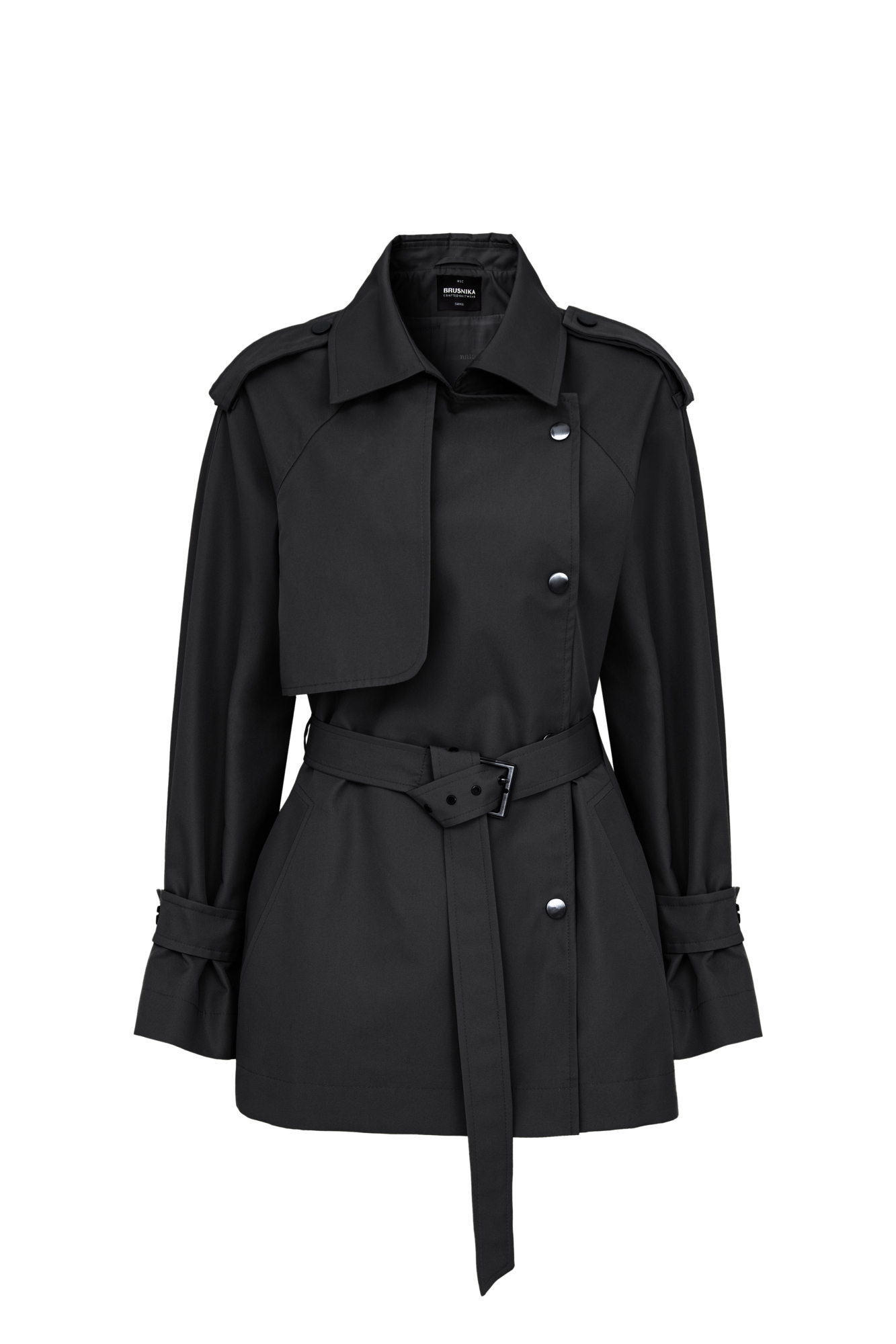Укороченный тренч с отложным воротником и широким запахом. Модель свободного кроя с поясом из основного материала, асимметричной отлетной кокеткой и боковыми карманами. Паты на манжетах и плечах. На подкладке. Застежка на пуговицы.