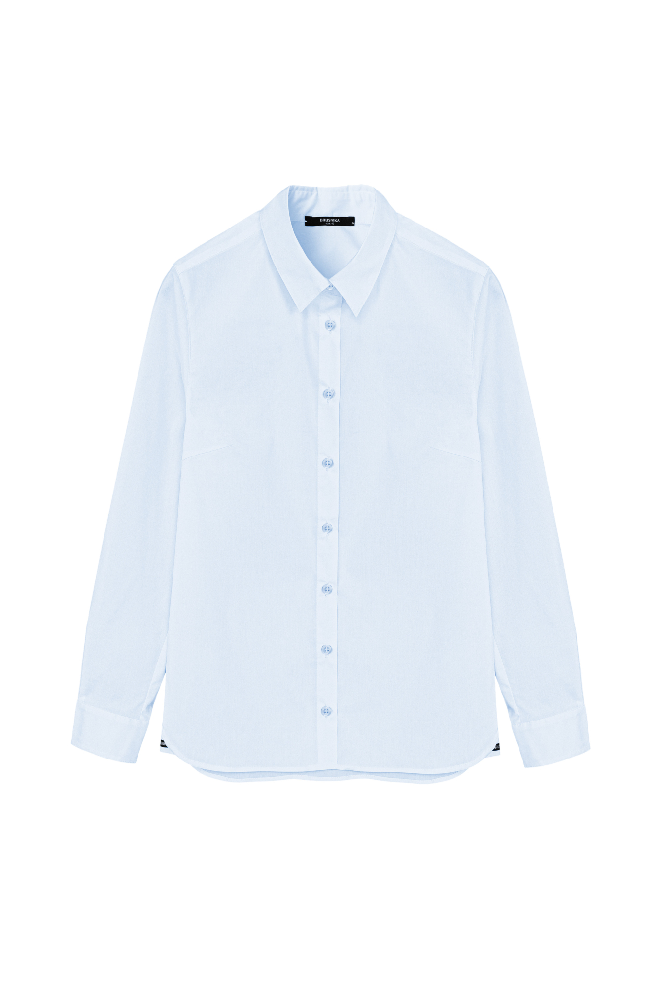 Классическая рубашка из хлопка. Модель прямого кроя, с длинными рукавами с манжетами, отложным воротником и застежкой на пуговицы.