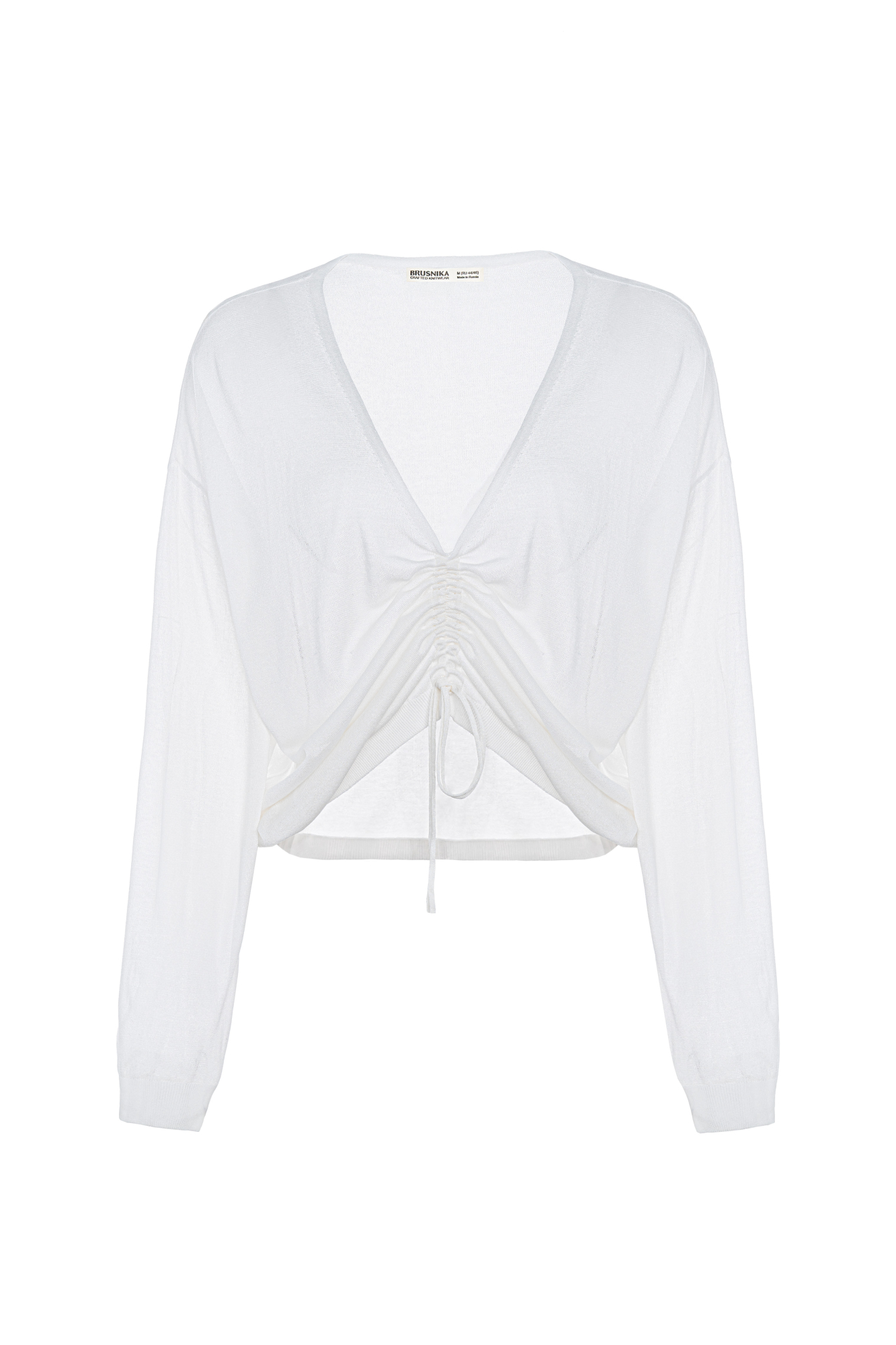 Полупрозрачный топ из тонкой вискозы. Модель свободного силуэта, с длинными рукавами и V-вырезом на кулиске.