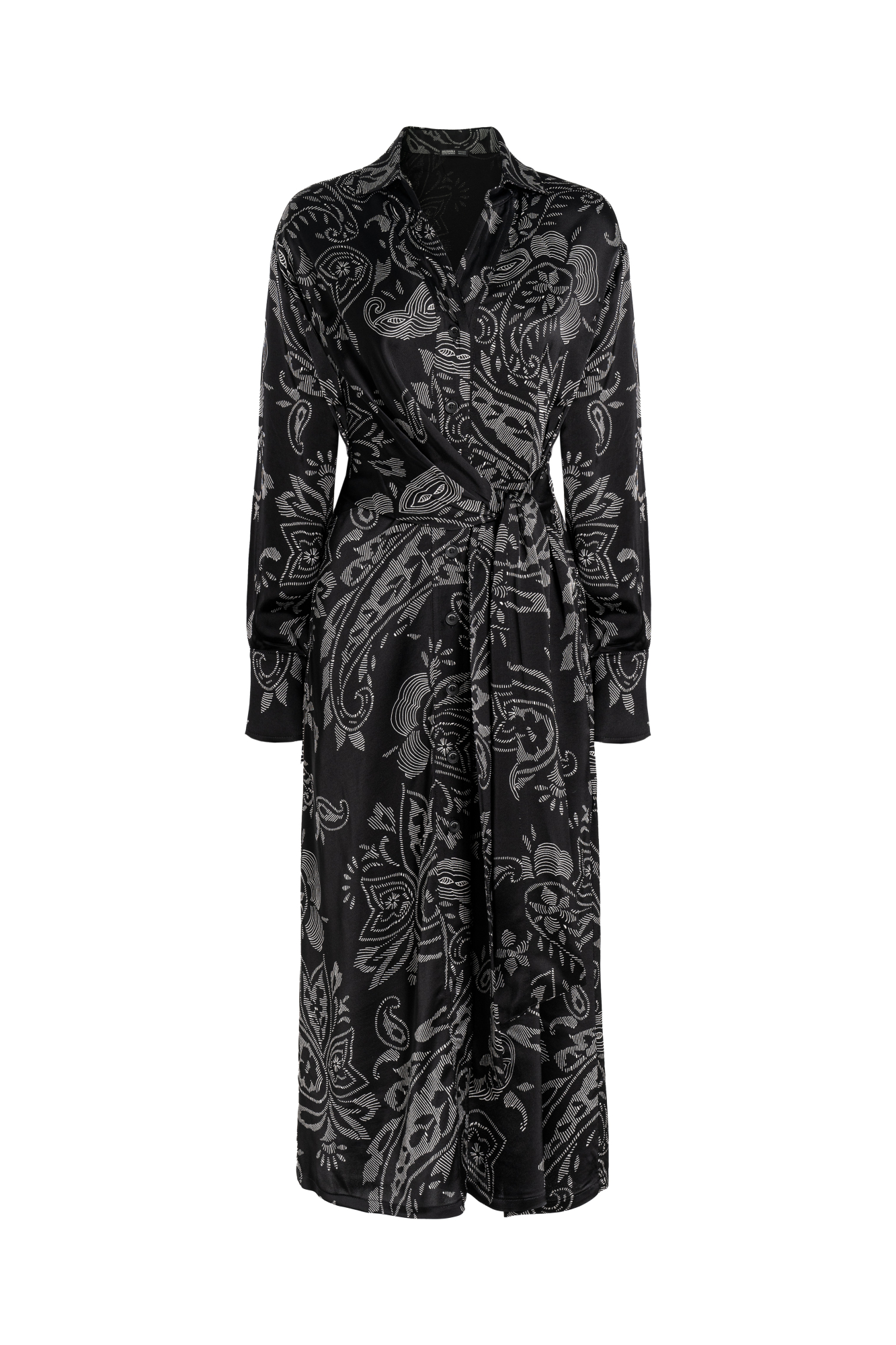 Атласное платье-рубашка из 100% вискозы. Модель приталенного силуэта, с широким поясом на запах, отложным воротником и длинными рукавами с манжетами. Застежка на пуговицы.