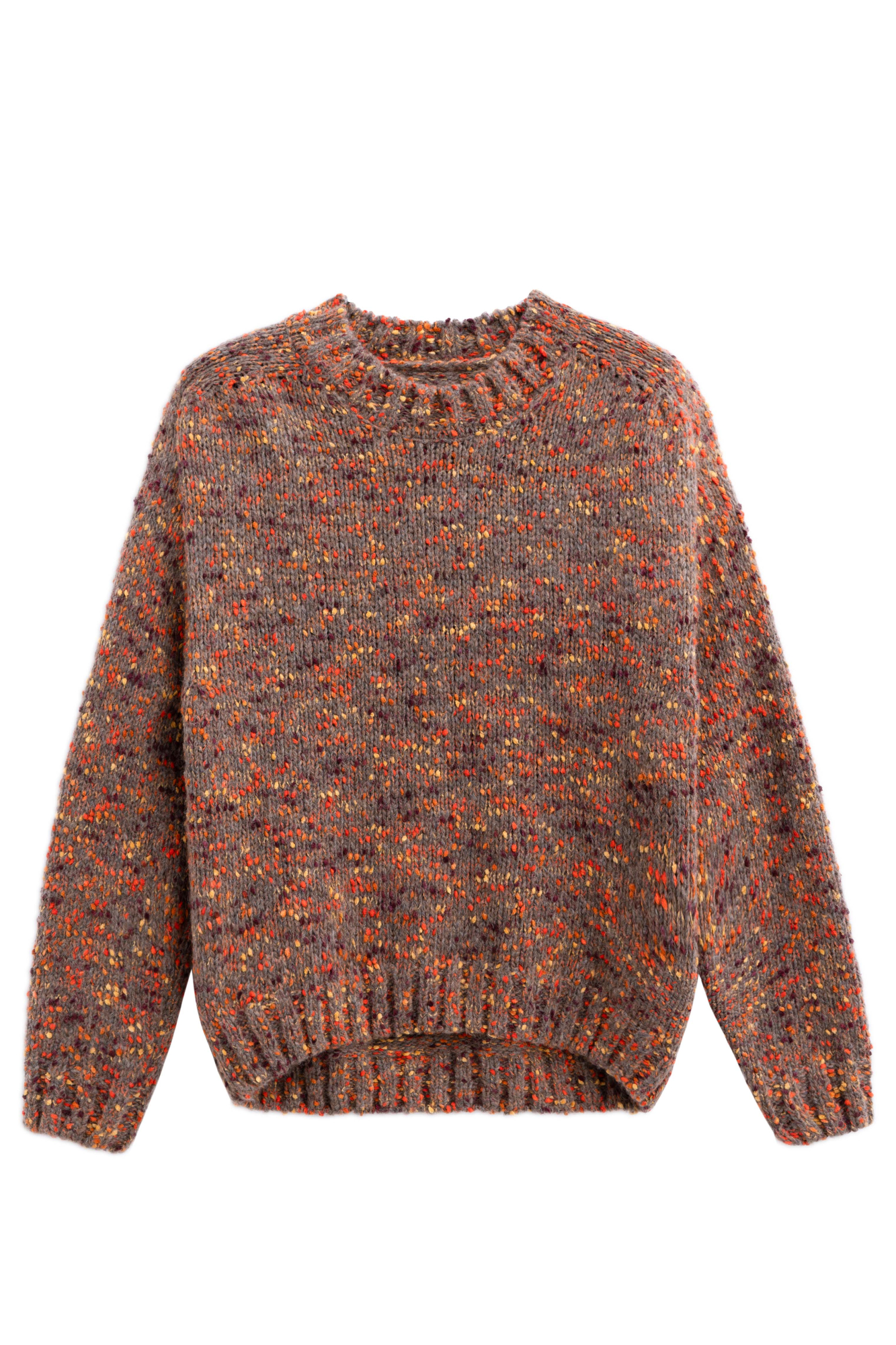 Буклированный джемпер из шерсти альпака. Модель свободного силуэта с рукавом-погон и круглым воротником. Низ изделия, манжеты рукавов и воротник выполнены в широкий рубчик.