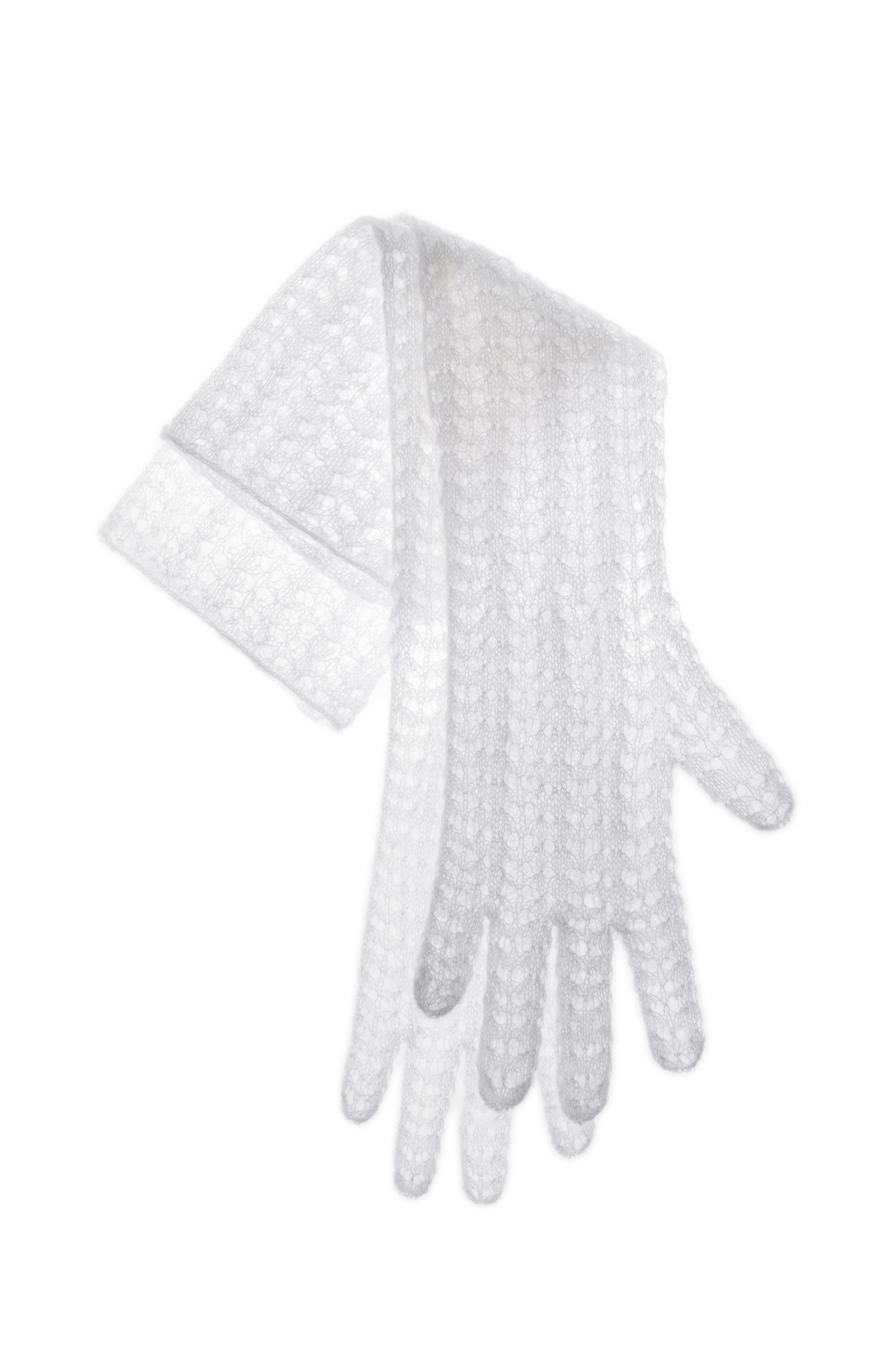 Длинные ажурные перчатки из мохера и шерсти альпака.