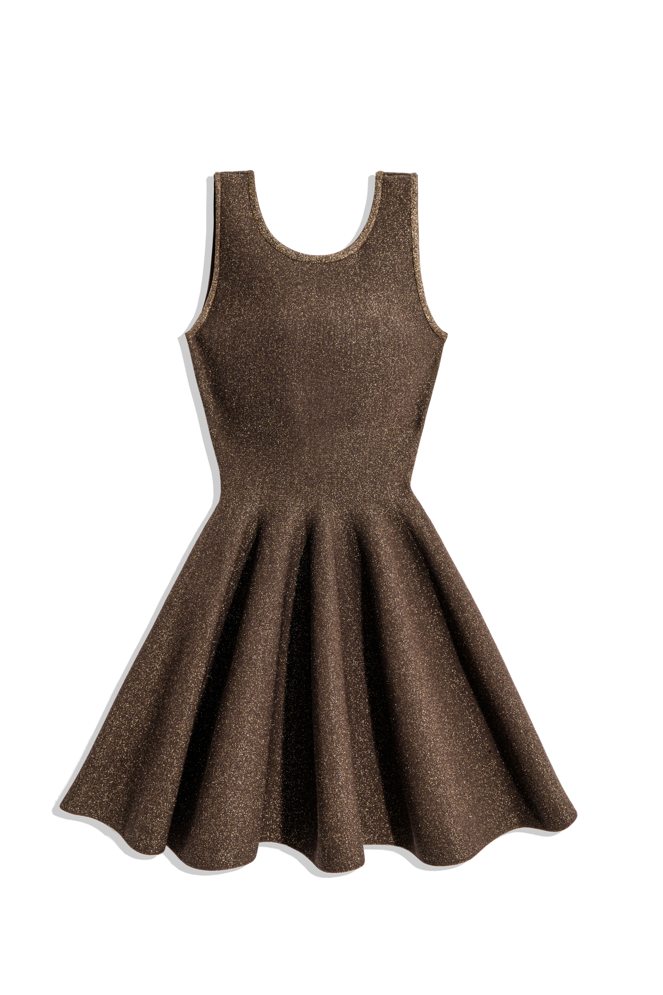 Трикотажное платье длины мини с люрексом. Модель по фигуре с юбкой, расклешенной от талии, без рукавов, на широких бретельках.