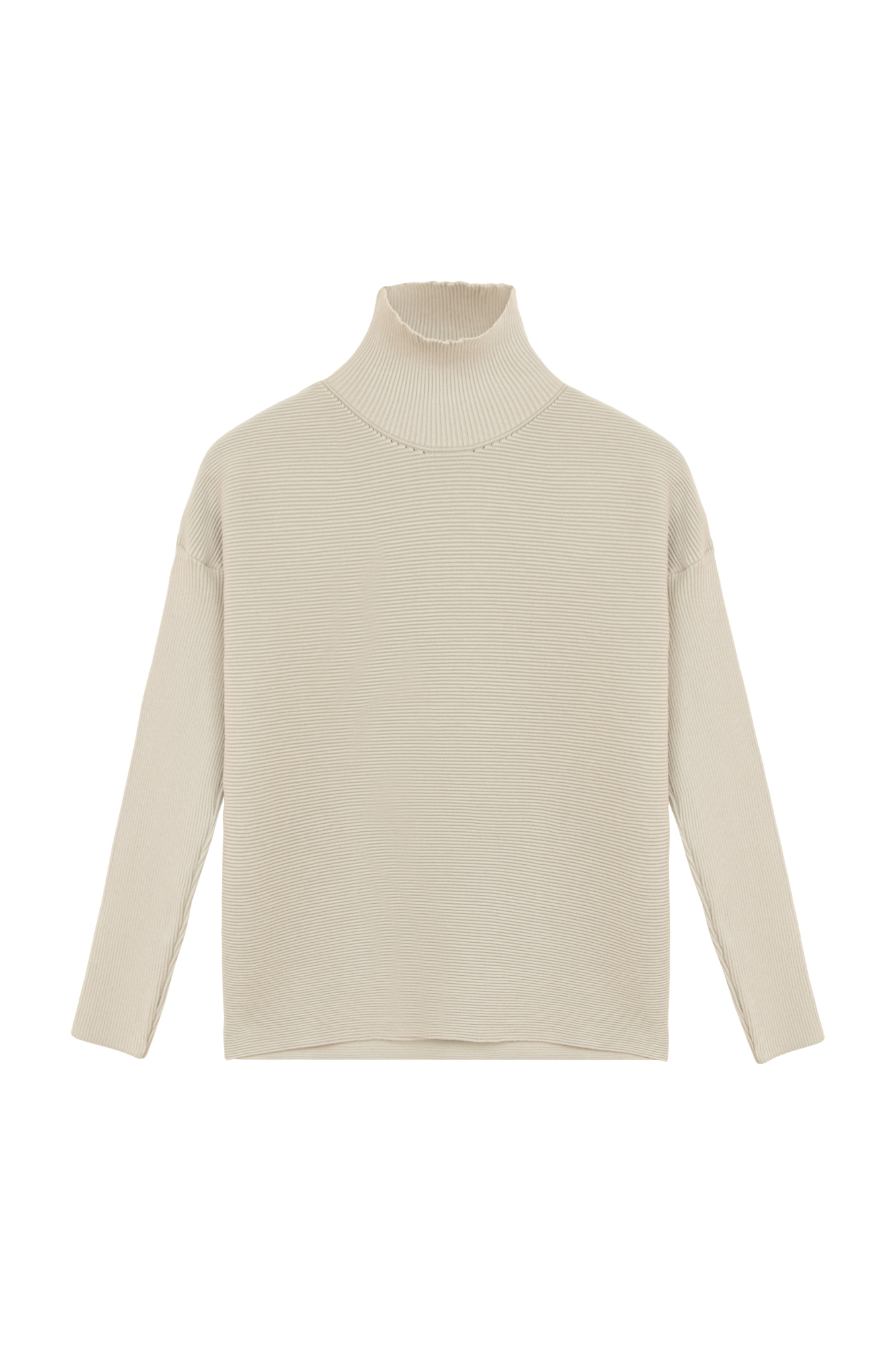 Трикотажный джемпер из вискозы в мелкий валик. Модель с длинным рукавом и воротником-стойкой.