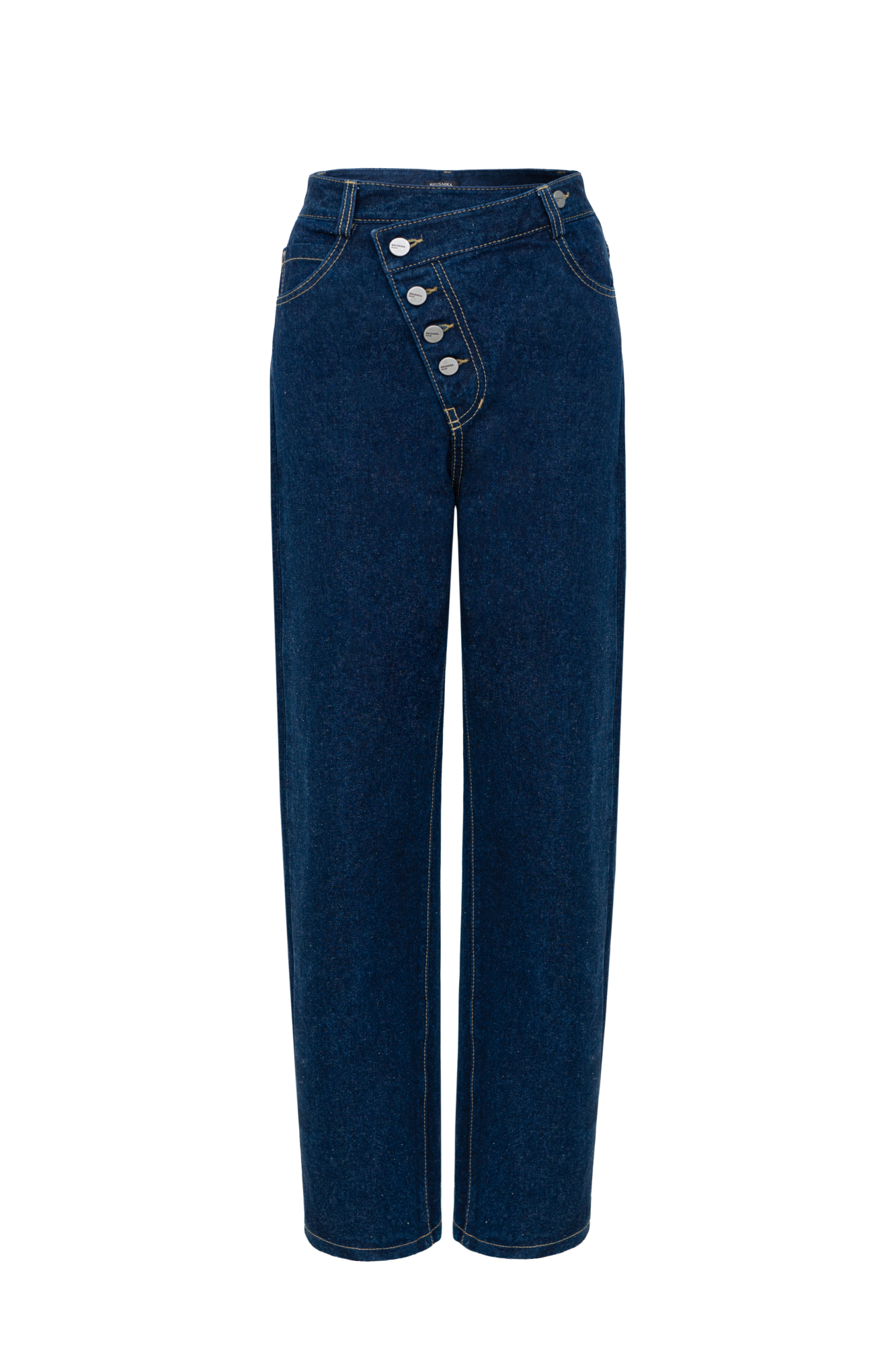 Классические джинсы из хлопка. Модель прямого кроя с асимметричной застежкой на пуговицы.