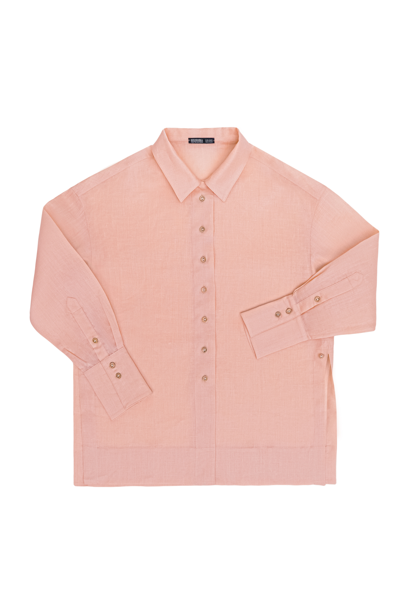 Полупрозрачная рубашка, изготовленная из натурального волокна крапивы. Модель свободного силуэта, с классическим воротником, длинными рукавами с манжетами. Застежка на пуговицы. <br />
Преимущества ткани из крапивы: она обладает высокой воздухопроницаемостью, не электризуется и приятна на ощупь.