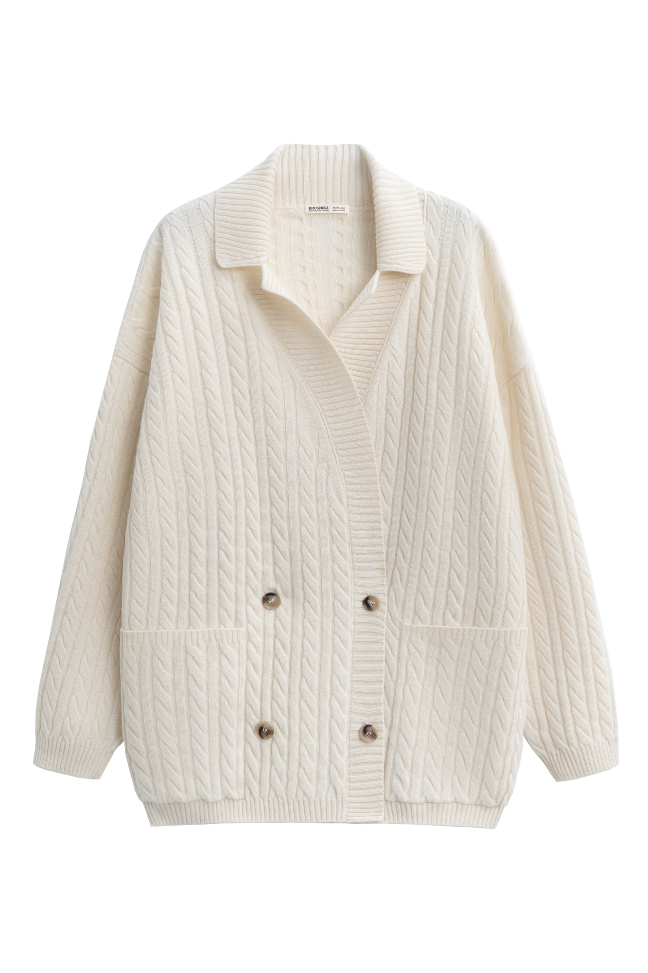 Трикотажный кардиган из кашемира и шерсти. Модель с отложным воротником и большими накладными карманами. Края изделия выполнены в широкий рубчик.