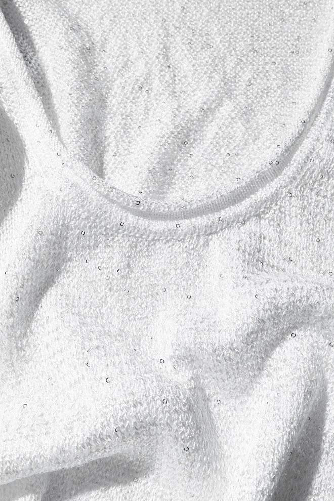 Платье мини с пайетками и открытой спиной