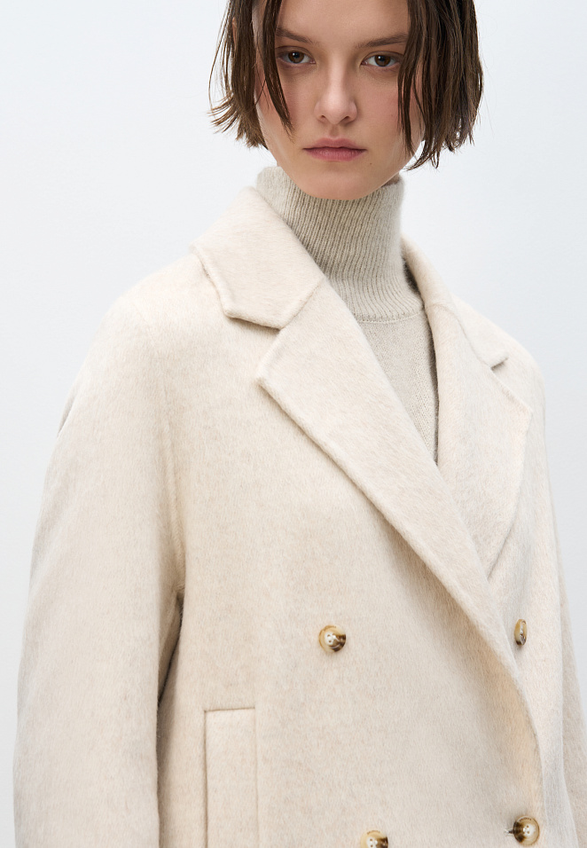 Двубортное шерстяное пальто