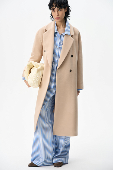 Двубортное шерстяное пальто