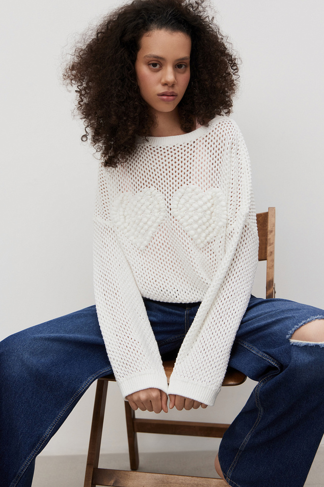 Джемпер с объемным орнаментом 