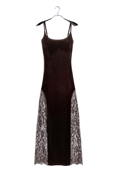 Бархатное платье макси с кружевом