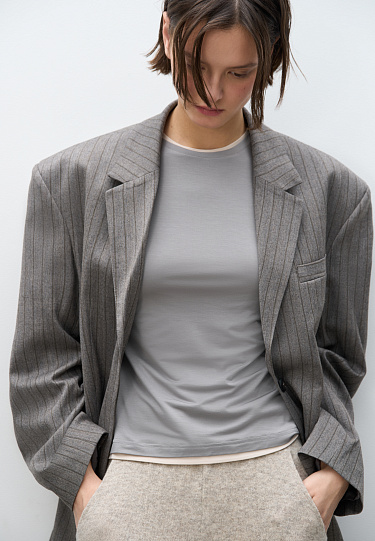 Жакет с застежкой на скрытые пуговицы