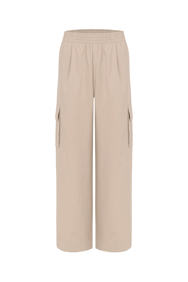 Широкие брюки-карго с защипами на талии
