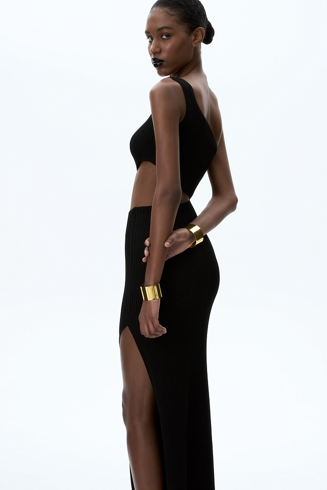 Платье с лямкой на одно плечо