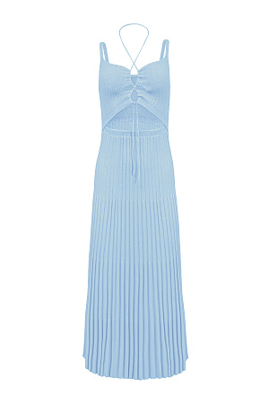 голубой Трикотажный сарафан с юбкой плиссе длины миди из хлопка. Модель на тонких бретелях и шнуровкой на лифе.&nbsp;&nbsp;