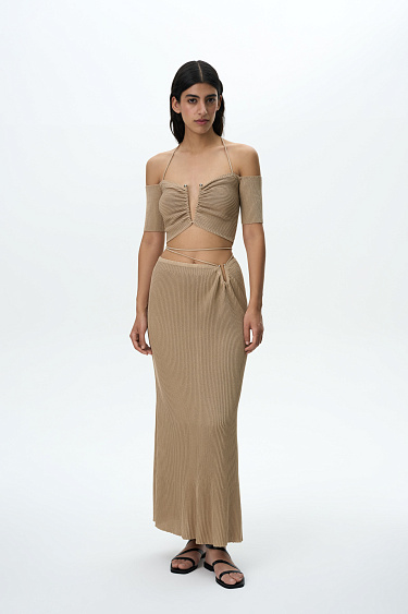 Юбка макси с акцентной деталью на бедре
