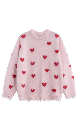 розовый Джемпер из шерсти и пуха лисы с жаккардовым рисунком в виде сердечек. Модель свободного силуэта со спущенной линией плеч и круглым вырезом горловины. Манжеты рукавов и низ изделия выполнены в широкий рубчик с разрезами в стиле гранж.