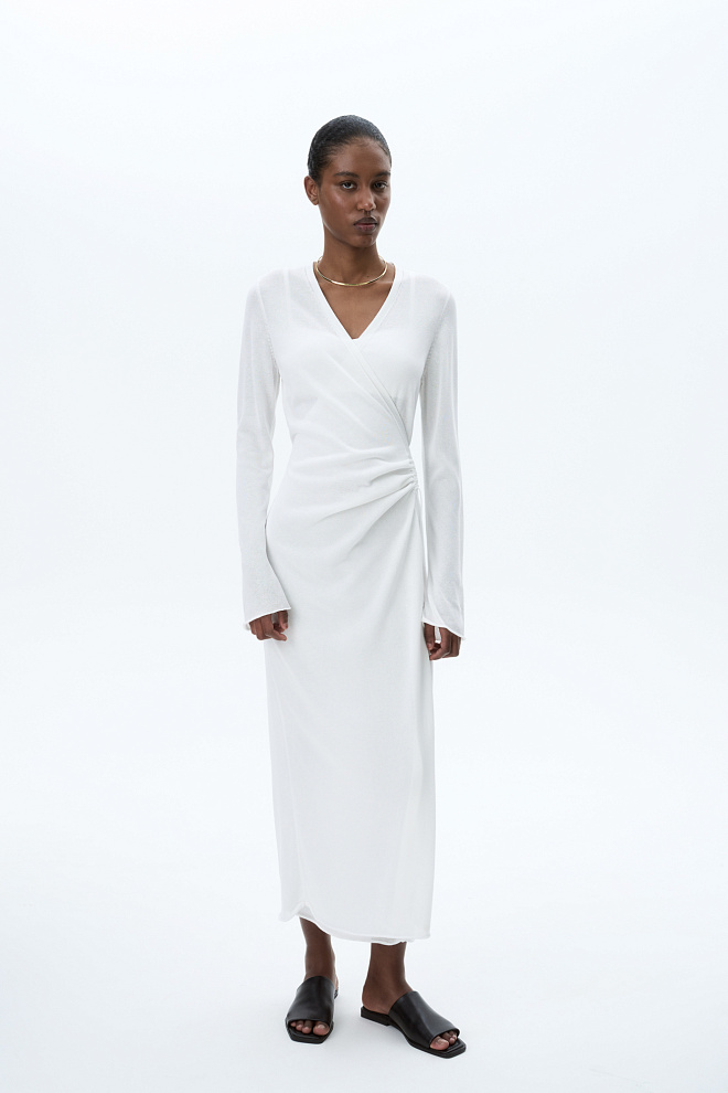 Трикотажное платье на запах