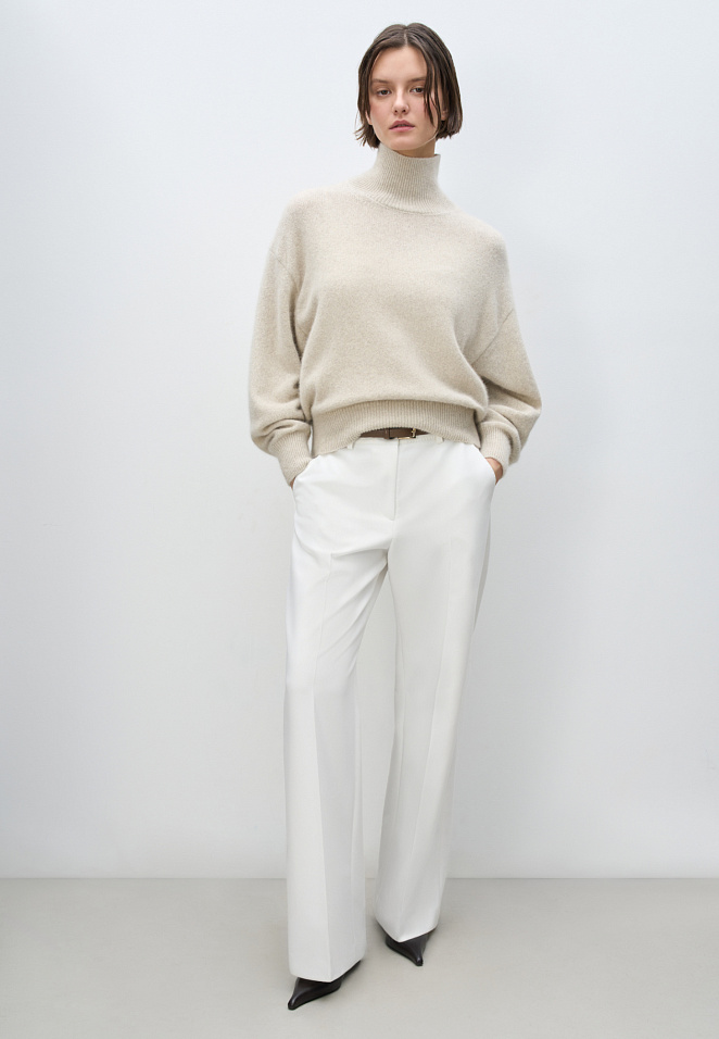 Джемпер из пуха лисы с высоким воротом