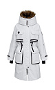 Удлиненная куртка на молнии с капюшоном из экомеха, наполнитель пух-перо, внутренняя кулиска на талии, накладные карманы спереди, фиксаторами на манжетах. Хороший показатель водонепроницаемости, выдержит слабый дождь и мокрый снег.